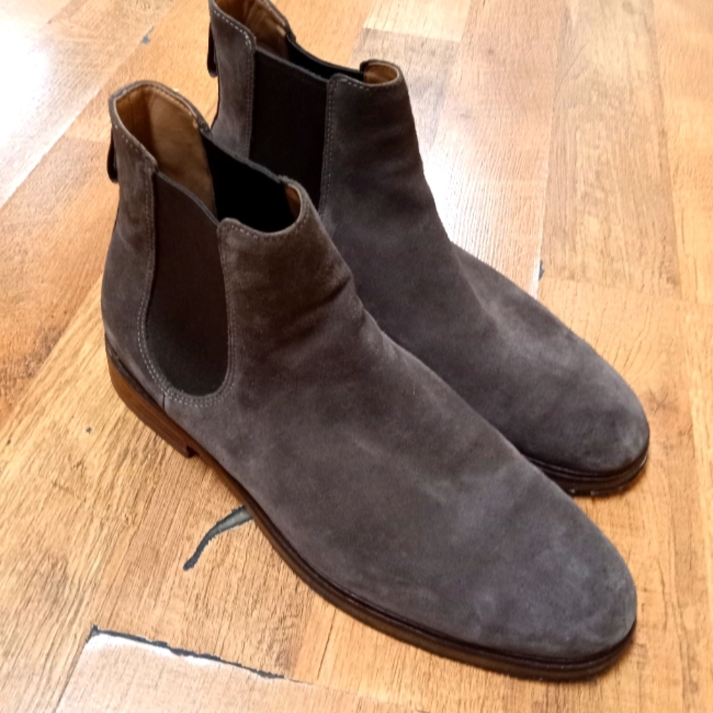 Men's Clarks Slip-on Suede Boots